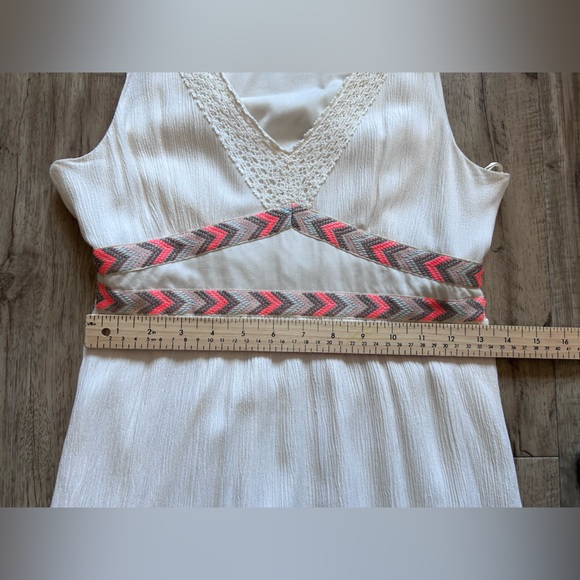 Flying Tomato boho lace embroidered Elegant White Maxi Dress with Pink Accents - Picture 4 of 12